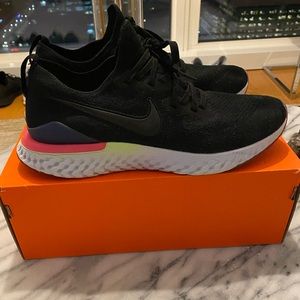 Nike Epic React Flyknit - Black - 10.5